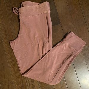NEW/Pink Yoga Leggings